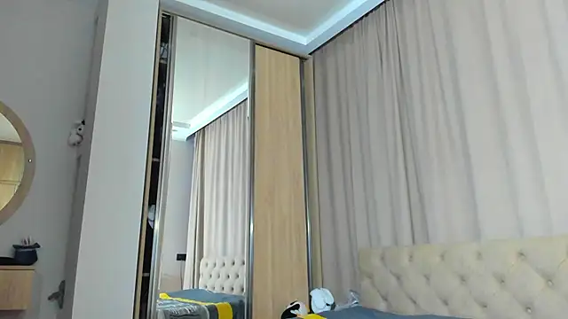 Lesyalisss online show from May 2026 08:02:01 PM