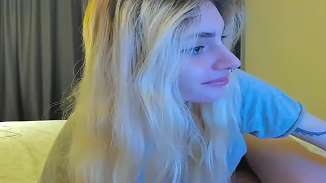 Lesyalisss online show from March 2026 07:06:02 PM