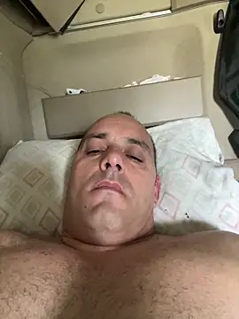 kipsy0 online show from April 2026 12:32:02 PM