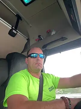 kipsy0 online show from April 2026 05:48:01 PM