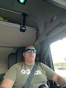 kipsy0 online show from May 2026 07:22:02 PM