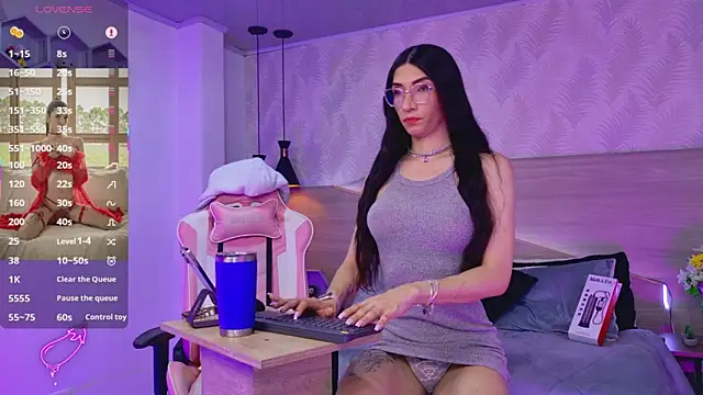 kylliefox  online show from May 2026 01:30:01 PM