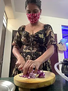 Snapshot of kavyababy00 chatting on February 2026 06:22:01 AM kavyababy00 online show from February 2026 06:22:01 AM