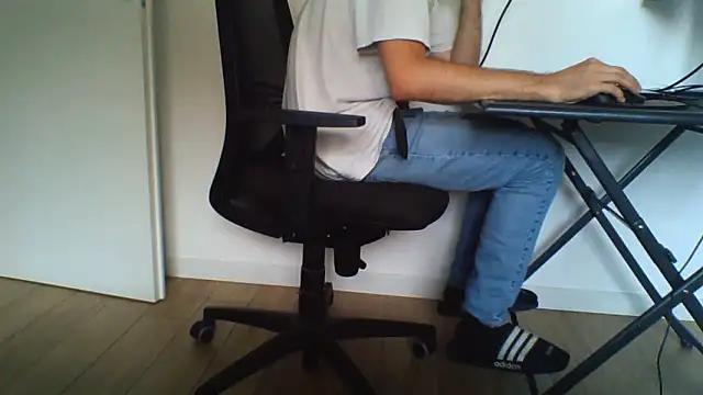 andre italy online show from May 2026 03:48:02 PM