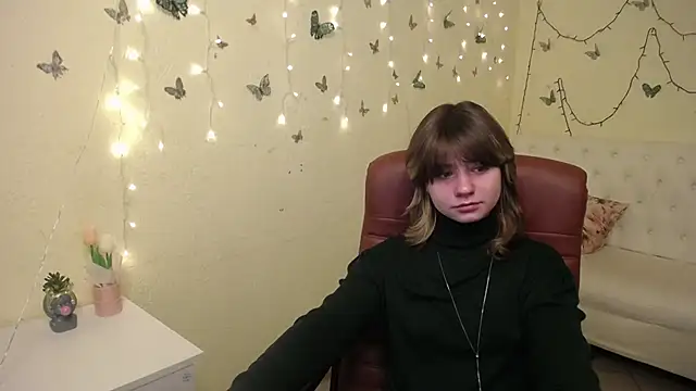 Snapshot of AnnaWest_ chatting on February 2026 06:25:01 AM AnnaWest online show from February 2026 06:25:01 AM