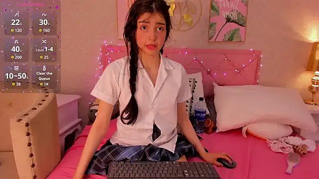 Snapshot of dolly_kitter chatting on May 2026 11:46:01 PM dolly kitter online show from May 2026 11:46:01 PM