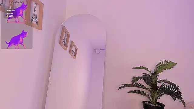 im tiffany  online show from February 2026 04:30:01 AM