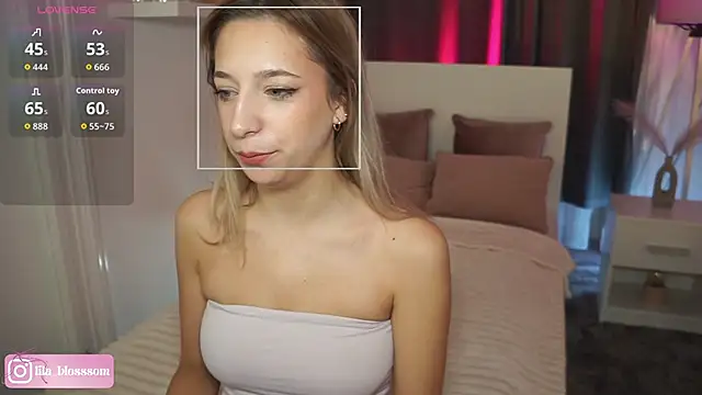 Snapshot of LilaaBlossom chatting on February 2026 04:39:01 PM LilaaBlossom online show from February 2026 04:39:01 PM