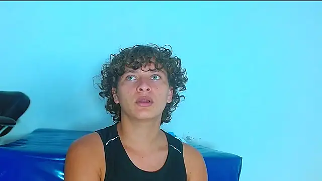 arielnoir6958 online show from March 2026 09:44:02 PM