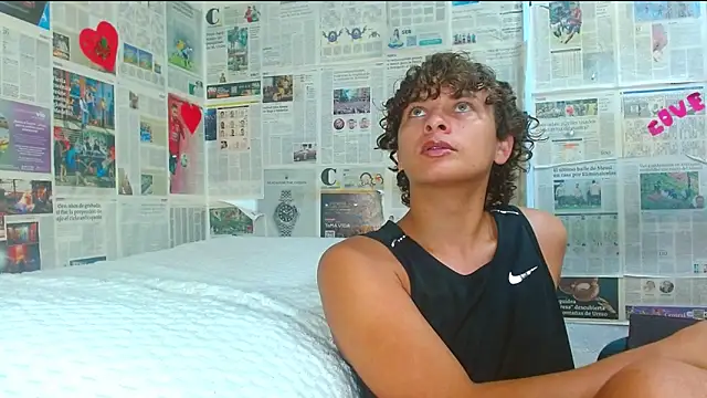 Snapshot of arielnoir6958 chatting on February 2026 08:27:02 PM arielnoir6958 online show from February 2026 08:27:02 PM