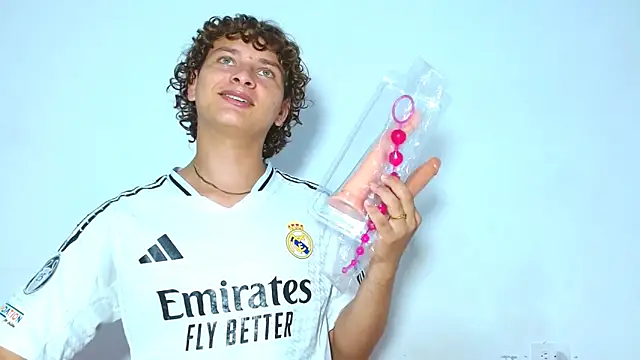 arielnoir6958 online show from April 2026 11:33:01 PM