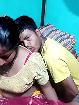 Snapshot of Your_deshibhabi25years chatting on April 2026 09:43:01 PM Your deshibhabi25years online show from April 2026 09:43:01 PM