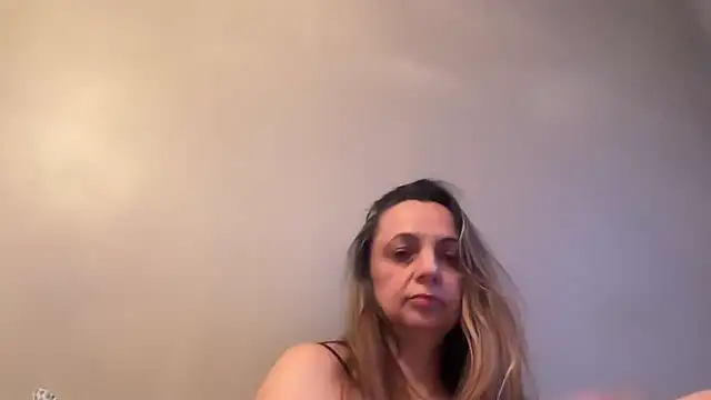 ShyFlameLive online show from April 2026 11:40:02 PM