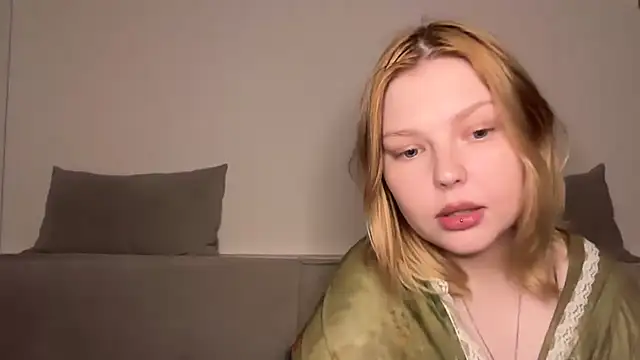 Ophelia Ritz online show from May 2026 11:24:01 PM