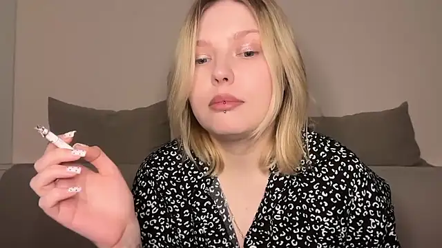 Ophelia Ritz online show from March 2026 06:26:02 PM