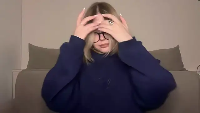 Ophelia Ritz online show from March 2026 10:53:02 PM