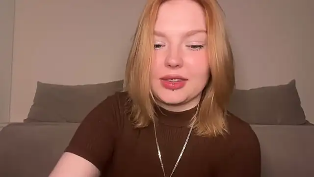 Ophelia Ritz online show from April 2026 09:38:02 PM