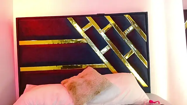 Iris bloom69 online show from March 2026 12:52:02 PM