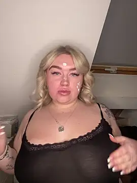 TwoWayT xx online show from February 2026 10:22:02 AM