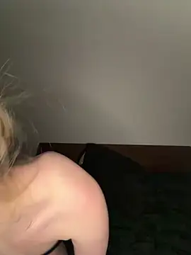 Snapshot of Zoey__08 chatting on March 2026 09:00:01 PM Zoey 08 online show from March 2026 09:00:01 PM