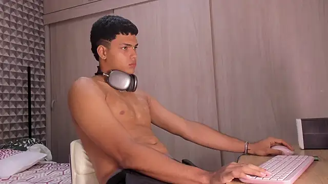 Keinner BigDick online show from March 2026 10:26:01 PM