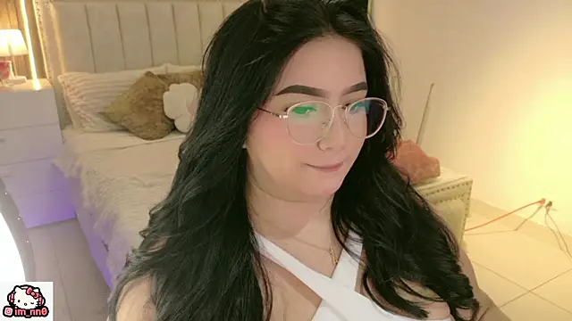 ninna sweet online show from April 2026 12:45:01 PM