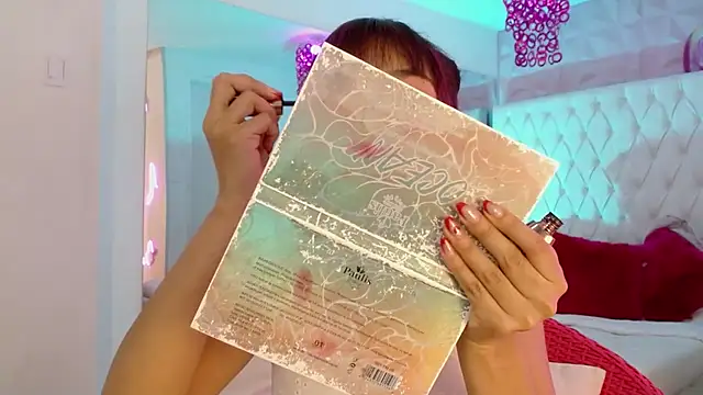 Kitty madness online show from April 2026 08:35:01 PM