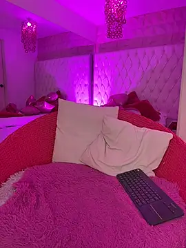 Kitty madness online show from February 2026 08:28:01 PM