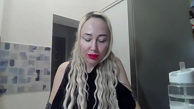 Snapshot of NanaGold2992 chatting on March 2026 03:29:01 AM NanaGold2992 online show from March 2026 03:29:01 AM