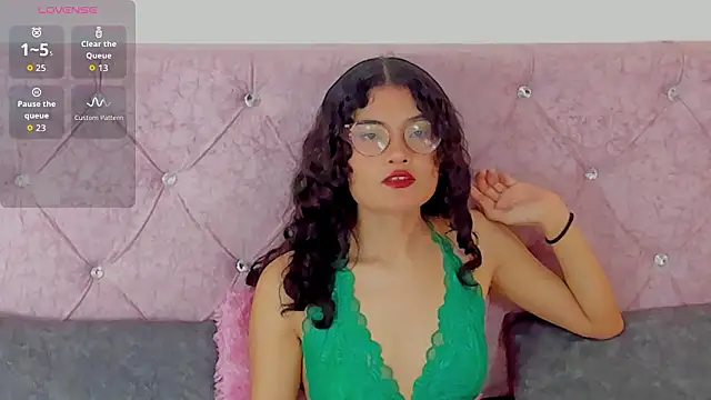 MirandaLawrens  online show from February 2026 10:30:02 PM