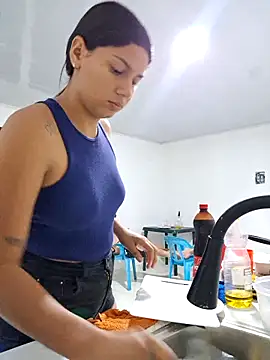 Cris18sexy online show from February 2026 11:04:01 PM