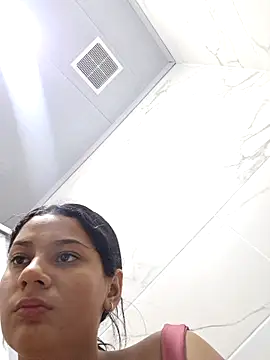 Cris18sexy online show from March 2026 05:25:02 PM