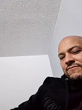 Snapshot of InstintoElite chatting on February 2026 02:23:01 AM InstintoElite online show from February 2026 02:23:01 AM