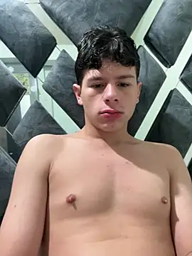 Andy12912 online show from February 2026 08:00:02 PM