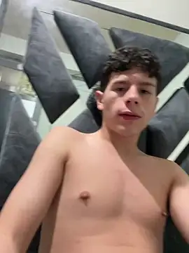 Andy12912 online show from February 2026 07:33:02 PM