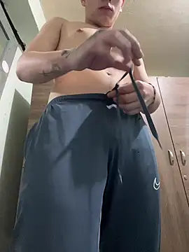 Andy12912 online show from March 2026 09:53:01 PM