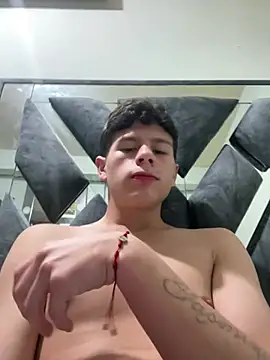 Andy12912 online show from February 2026 07:21:02 PM