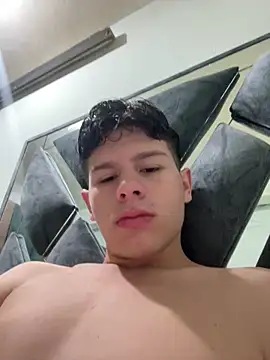 Andy12912 online show from January 2026 07:56:02 PM