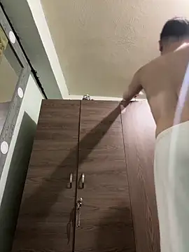 Andy12912 online show from March 2026 06:59:02 PM