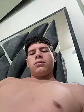 Andy12912 online show from April 2026 06:47:01 PM