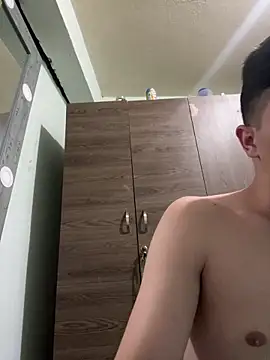 Andy12912 online show from March 2026 08:59:01 PM