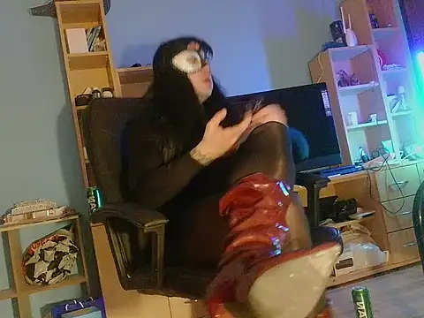 NylonSlave32 online show from February 2026 04:32:01 AM