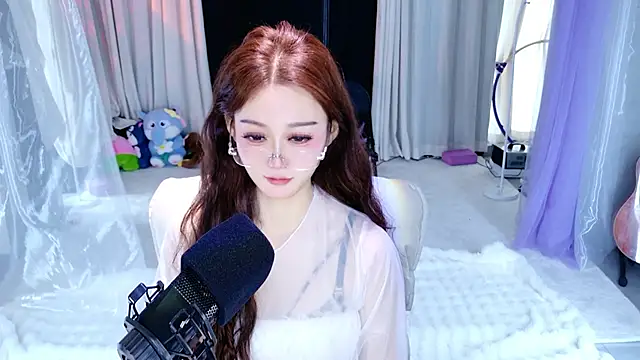 Snapshot of Dancer_Lucky-Nini chatting on February 2026 06:44:01 AM Dancer Lucky-Nini online show from February 2026 06:44:01 AM