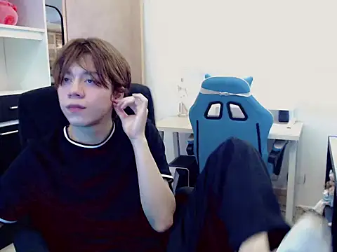 Snapshot of duvisex19 chatting on February 2026 08:52:02 PM duvisex19 online show from February 2026 08:52:02 PM