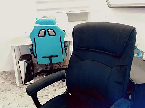 Snapshot of duvisex19 chatting on February 2026 06:01:02 AM duvisex19 online show from February 2026 06:01:02 AM