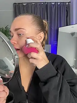 Snapshot of MonicaWestt chatting on February 2026 06:47:02 AM MonicaWestt online show from February 2026 06:47:02 AM