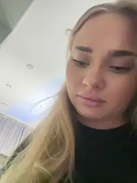 Snapshot of MonicaWestt chatting on February 2026 07:39:02 AM MonicaWestt online show from February 2026 07:39:02 AM