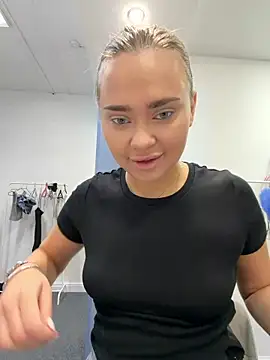 MonicaWestt online show from April 2026 10:22:02 AM