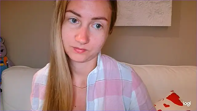 Snapshot of BluueSilk chatting on October 2025 05:08:01 AM BluueSilk online show from October 2025 05:08:01 AM