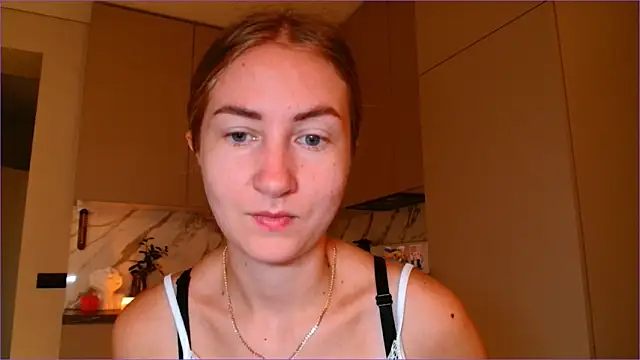 Snapshot of BluueSilk chatting on October 2025 05:50:01 AM BluueSilk online show from October 2025 05:50:01 AM